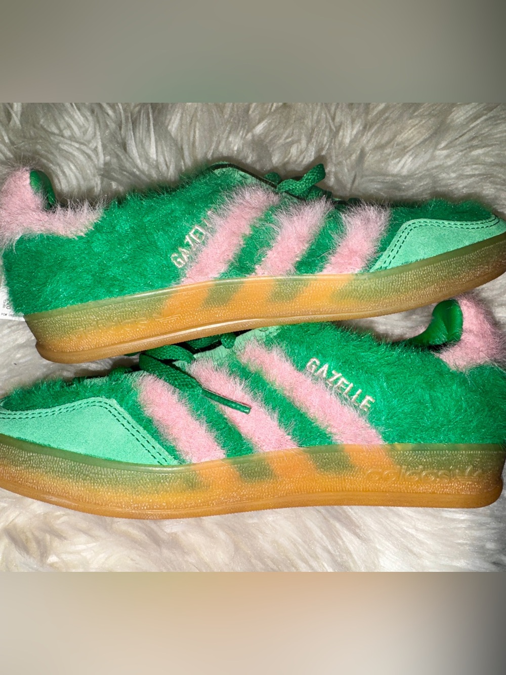 Adidas💚💗Gazelle Fuzzy Mohair Green Pink (size 5) NWT